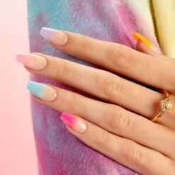 Happy Medium -Best Nail Shop PO85 HappyMedium Lifestyle FINAL