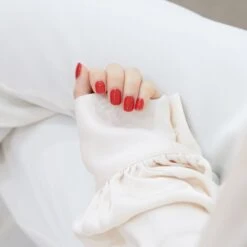 Real Red -Best Nail Shop ZMC024 RealRed Lifestyle2 FINAL