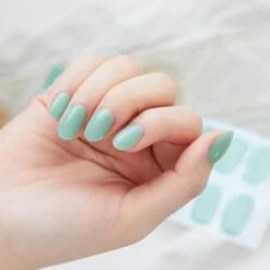 True Mint -Best Nail Shop ZMC075 TrueMint Lifestyle2 168ac646 932e 4157 a243 d0ed11dd3d46